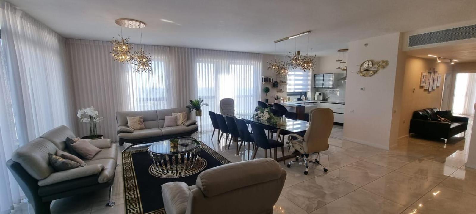 Jtower Royal Suites - Alefimmoed Йерусалим Екстериор снимка