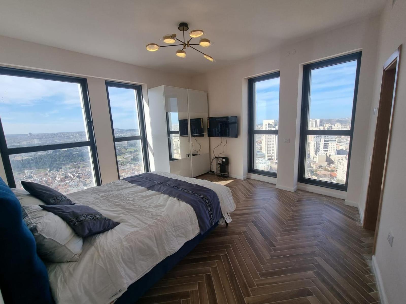 Jtower Royal Suites - Alefimmoed Йерусалим Екстериор снимка